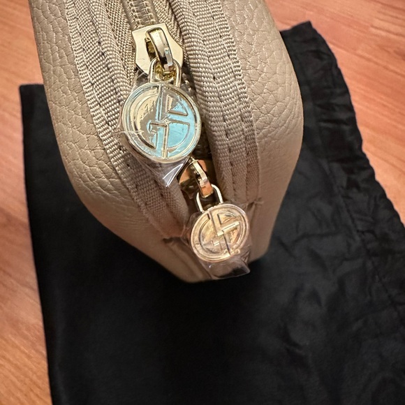 Giorgio Armani x Eva Air Toiletries Kit - Picture 3 of 7